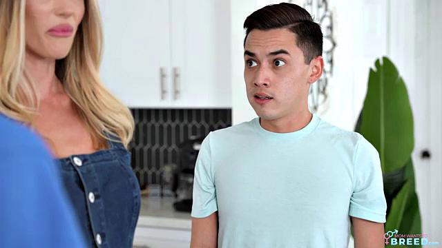 Stepmom Moves In - S3:E3