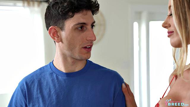 Stepmom Moves In - S3:E3