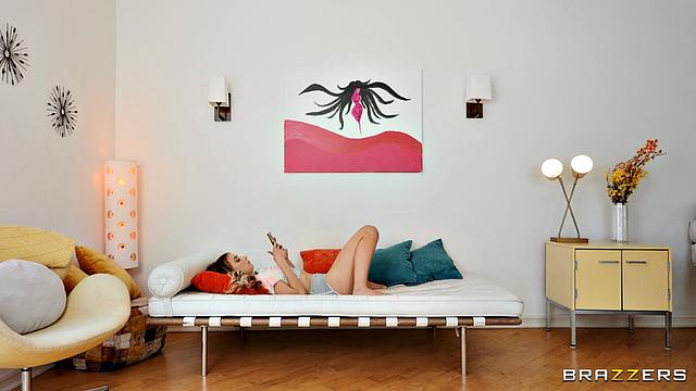 Коко Ловелок и Мэйси Мидоуз связаны, щекочут и трахаются с Ван Вайлдом до сквирта!