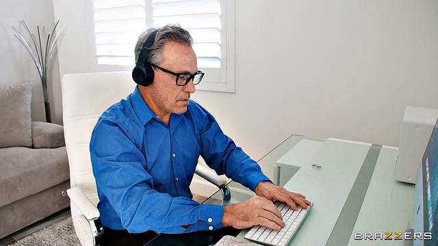 Horny Wife Wants Fuck