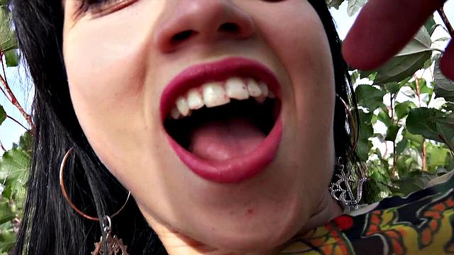 Hot Russian Fucks for Cash