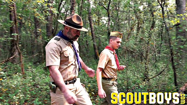 врывайся к мохнатым мишкам на жаркий тройничок на природе