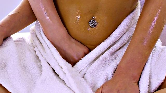 WAM oil massage with sensual babes