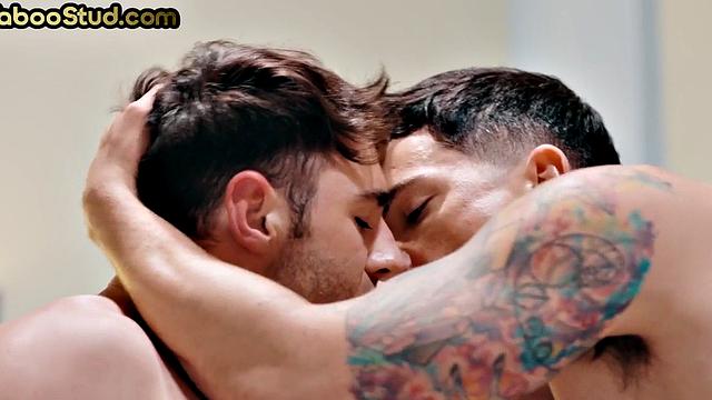 Weird gay doctor bangs stepcousin during medical check