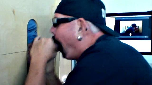 Thick Gloryhole Suck Off