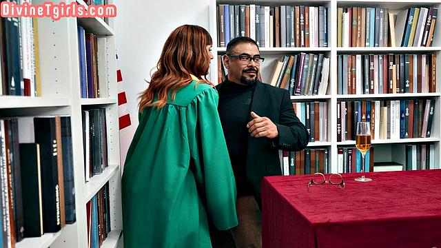 Horny roundbooty trans hard anal pounded