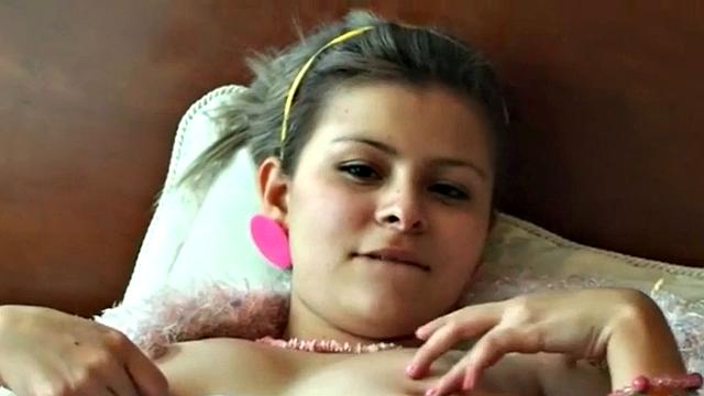 Sammy 18 with pussy fingering and rubbing