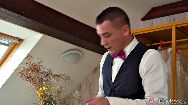 Redhead dominates her butler