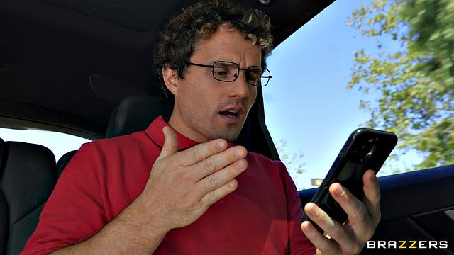 Пока муж на бизнес-встрече, молоток с планшетом делает жене как надо - кто бы мог подумать, что суррогаты так работают?