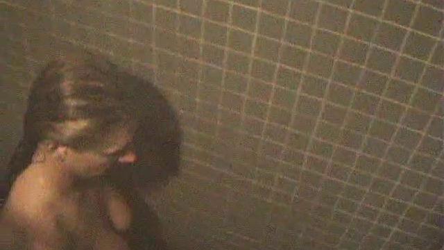 Amateur GF enjoys a shaved shower with a nice bathtub twist