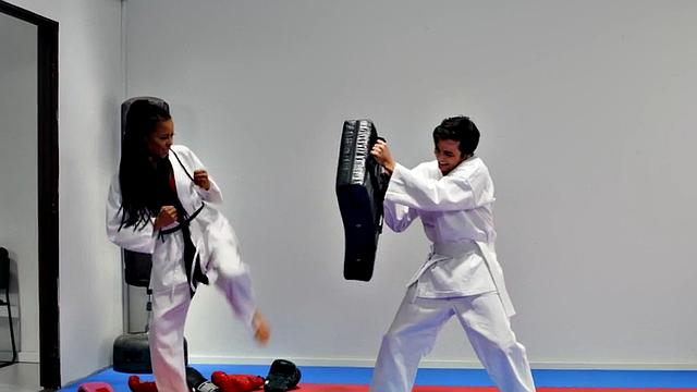 Ebony karate teacher stuffed by guy after riding dick