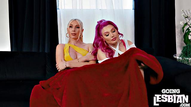 Busty pink-haired lesbian pussytoying babe