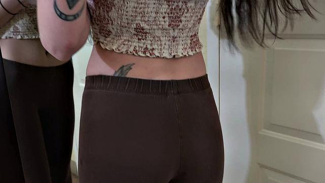 Пайпер Джун заглатывает огромный член Брайана напролом