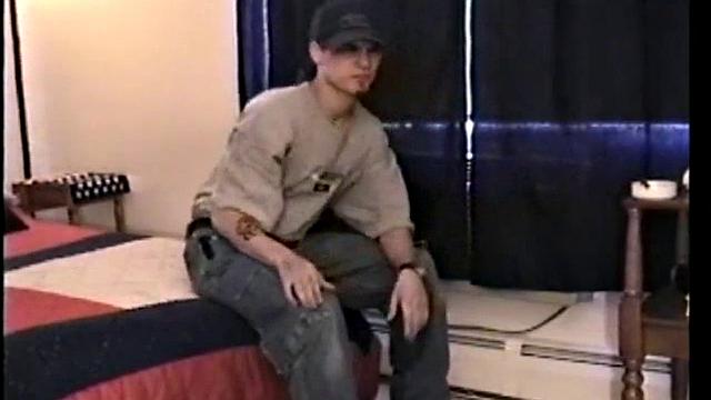 Вот так гей-парни развлекают ТиДжея - не спрашивай, просто смотри и учись!