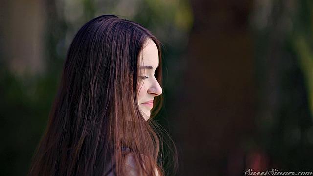 Хейзел Мур и Рики Спэниш жарко трахаются как страстные сводные брат и сестра