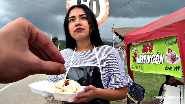 Latina teen gets facial in pickup & sex