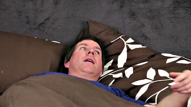 babes sucking off submissive roommate