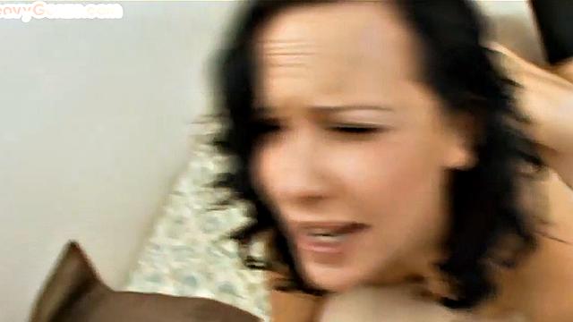 DP amateur babe in Ugg boots gets fucked in 3some