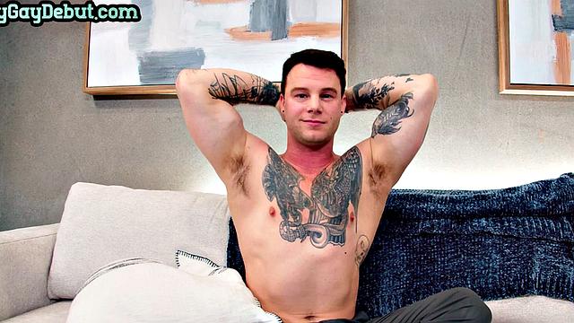 Debut stud jerks and cums for camera after casting