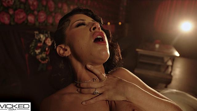 Wicked - Hot 1930's Singer Squirts Hard When Fingered Good