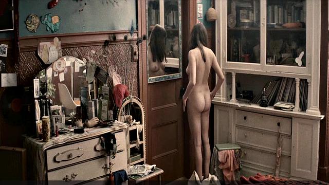 Bel Powley's hot sex