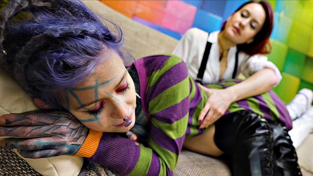 Miss Flora Works Her Fist Inside Anuskatzz Tight Asshole