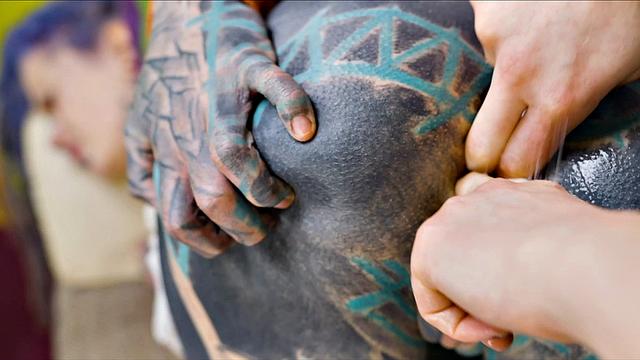 Miss Flora Works Her Fist Inside Anuskatzz Tight Asshole