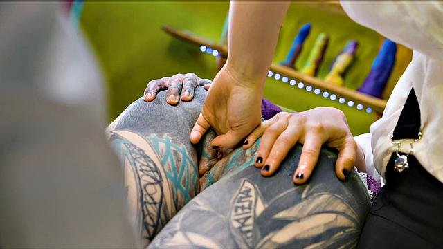 Miss Flora Works Her Fist Inside Anuskatzz Tight Asshole