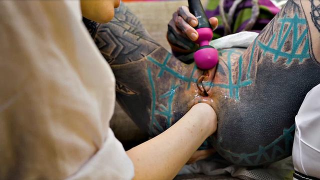 Miss Flora Works Her Fist Inside Anuskatzz Tight Asshole