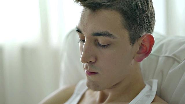 Watch this skinny twink tug and jerk his thick cock up close and personal