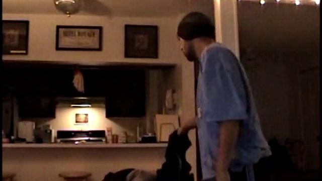 волосатый энрике кайфует от минета и быстро кончает