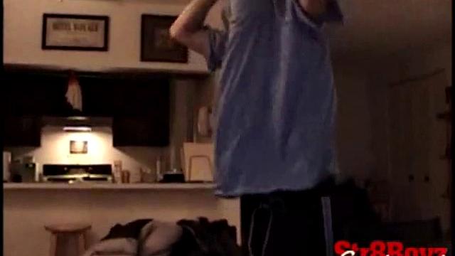 Straight Enrique Cums Quickly