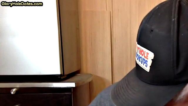 Homemade gloryhole DILF sucks in closeup POV scene