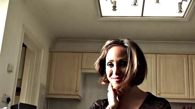 Roughly dicked UK wench receives a big facial from master