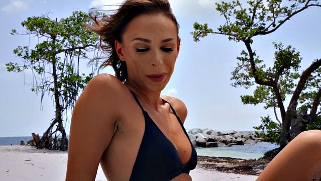 Pickedup beach babe sucking pov cock before reverse cowgirl