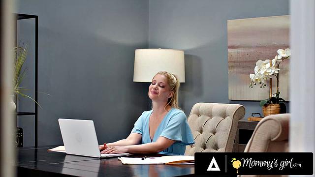 MOMMY'S GIRL - 18 yo Khloe Kingsley EATS OUT Stepmom Charlotte Stokely Without Getting Caught!