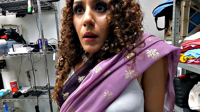 Case No. 8002958 - Wedding Gift