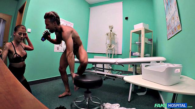 A hot estate agent give a sloppy BJ and get nailed in POV