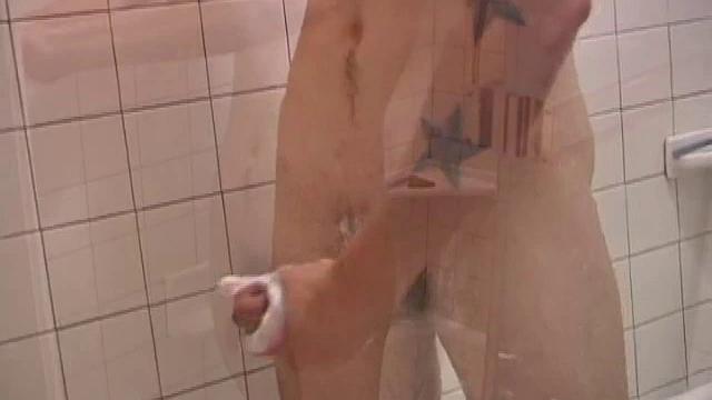 Amateur Shower Jacking