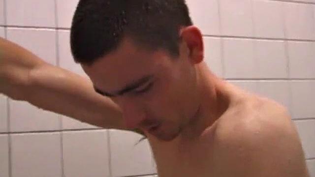 Amateur Shower Jacking