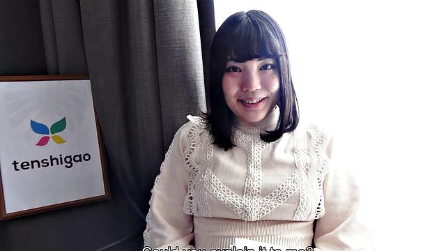 Ryo Izumi takes off her dress and reveals a figure