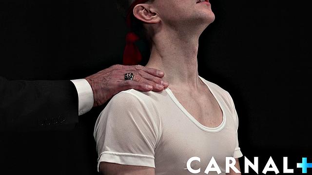 Трое волосатых мужиков трахаются по полной программе