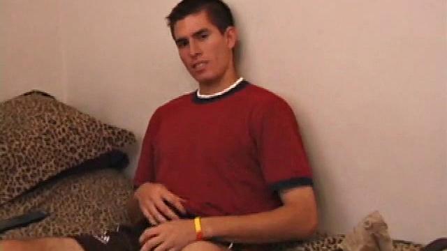 Young Veneco Jacks Off