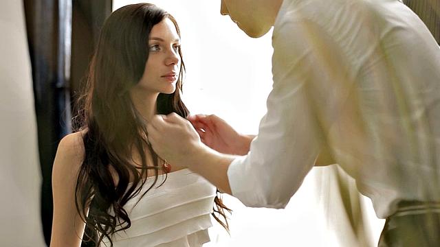 Ребекка получает анальный после страстных ласк