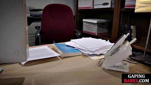 Cougar analfingering bigass babe