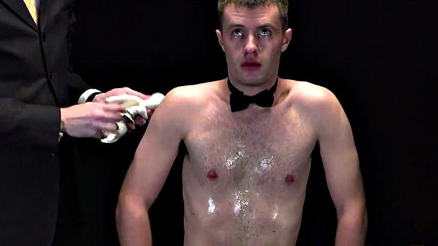 Submissive twink barebacked by DILF after analtoying