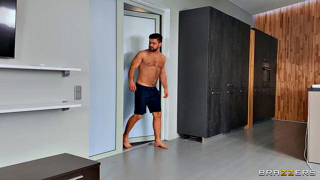 Yola Has Cleaning Sex