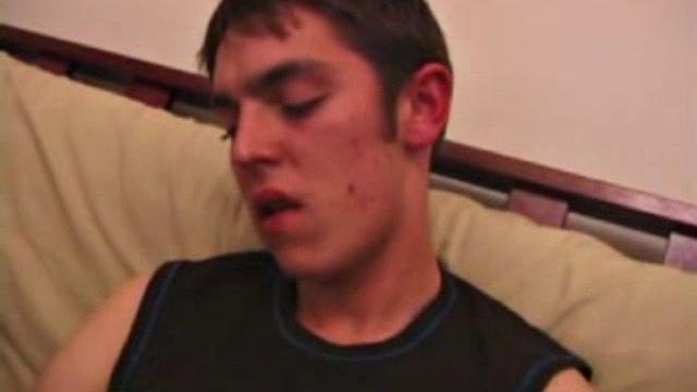Brady Walker Cums All Over His Face