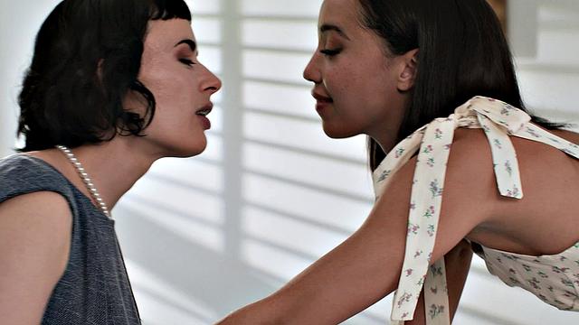 LEZ BE BAD - Realtor Olive Glass has KINKY SEX with Petite Alexis Tae to Secure Herself a Sale