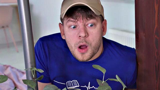 Petite nerdy bae rammed by roommate after blowjob